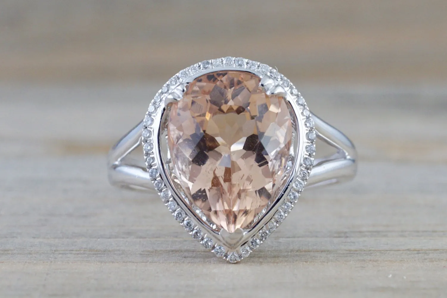 4.16 cts 14k White Gold Pear Peach Pink Morganite set in a Diamond Halo Engagement Ring Vintage