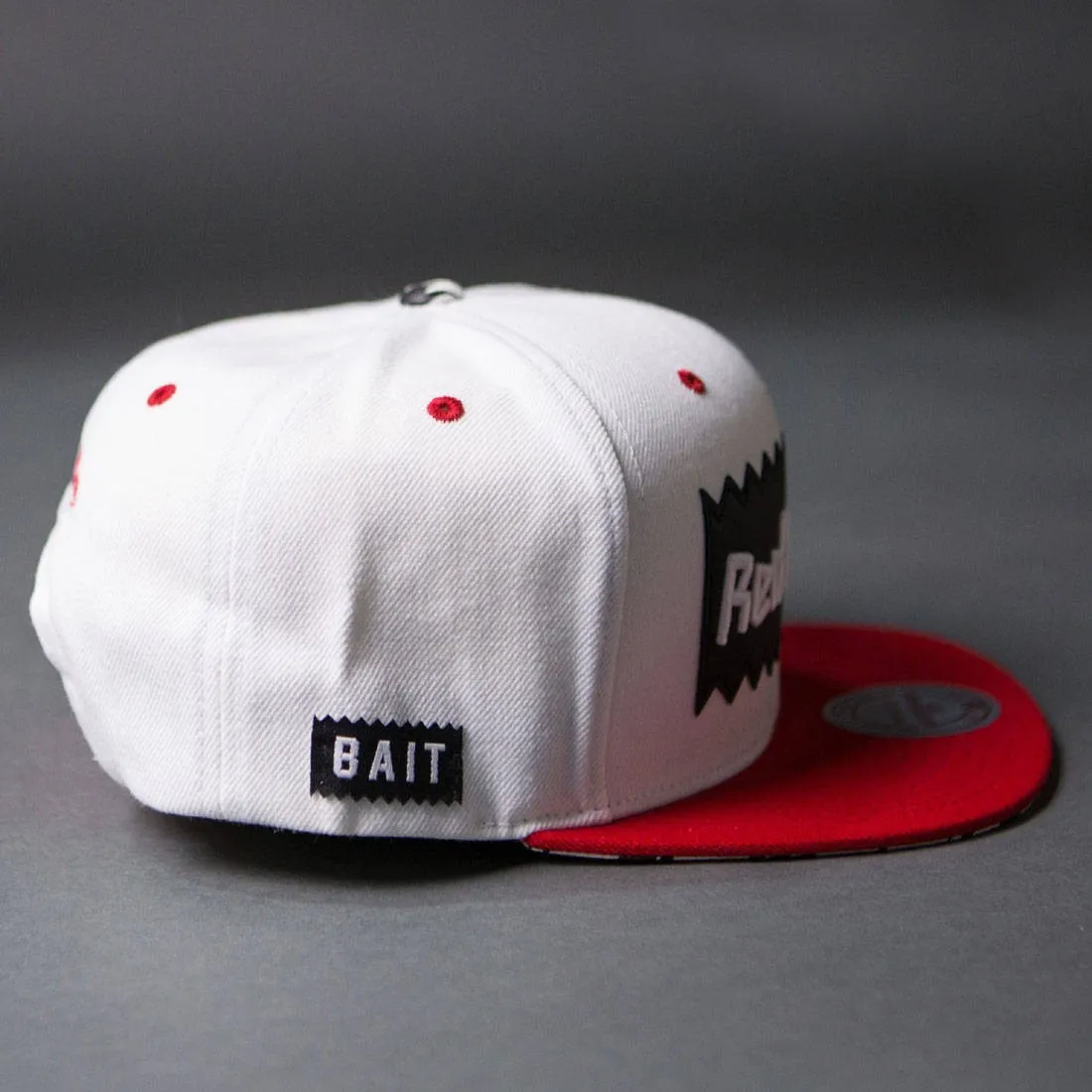 BAIT x NHL x Mitchell And Ness Detroit Red Wings STA3 Wool Snapback Cap (white / red)