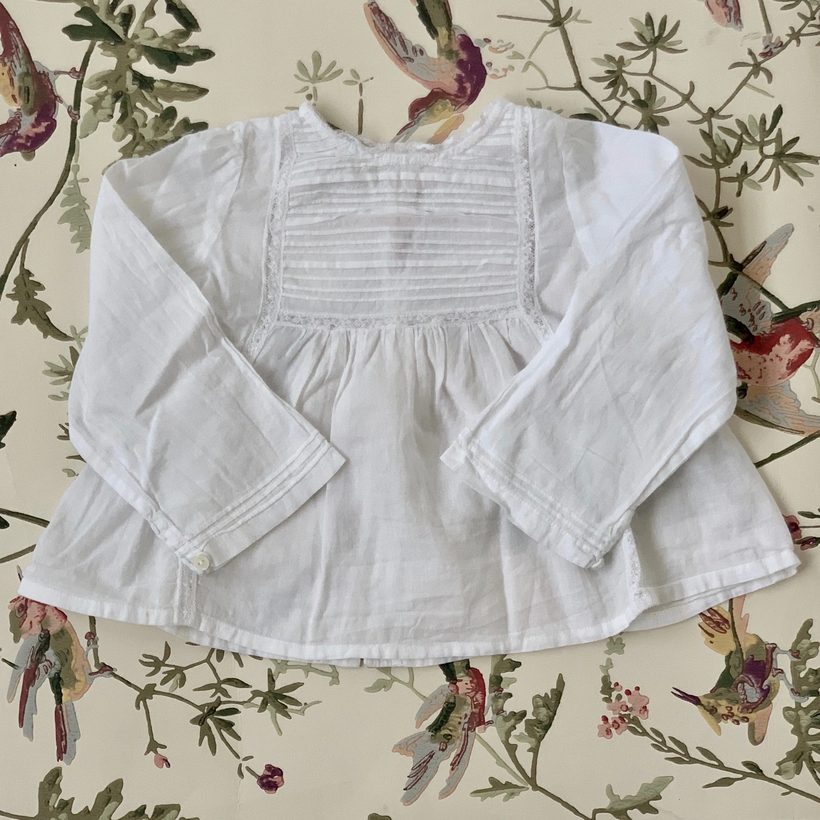 Bonpoint White Cotton Pintuck Blouse With Lace Trim: 6 Months