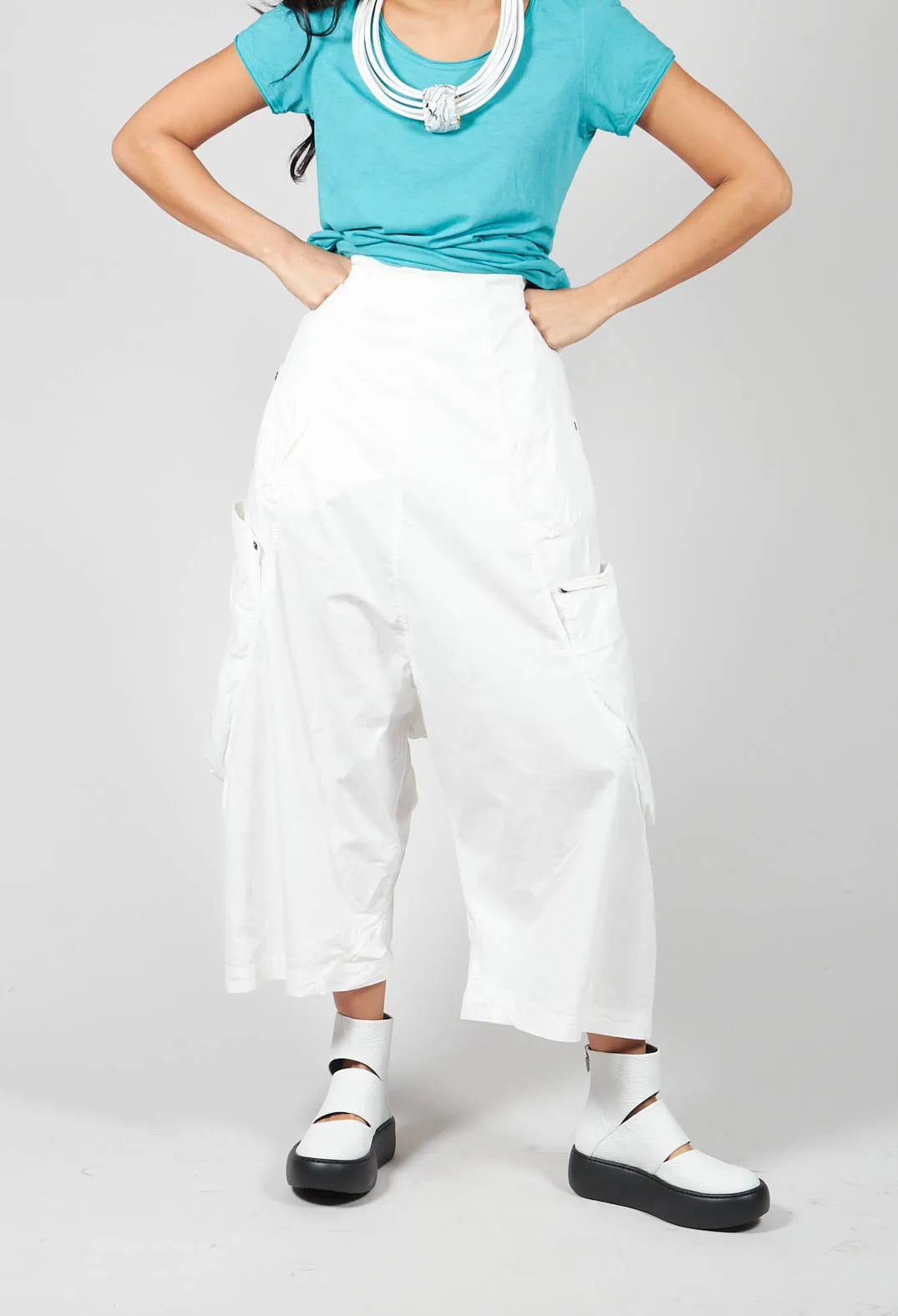 Drop Crotch Cropped Trousers With Side Pockets in White