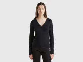 V-neck sweater in pure cotton - Black | Benetton