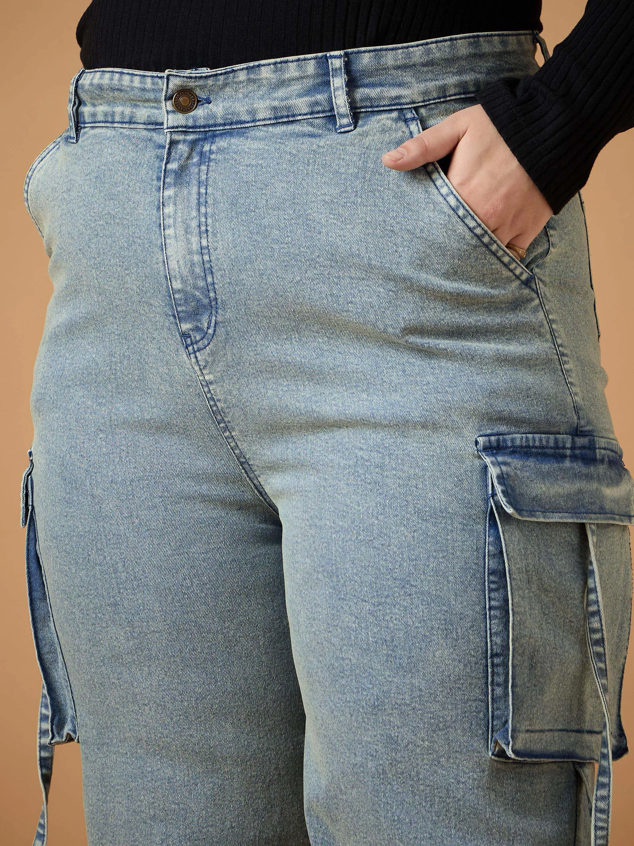 Women Blue Acid Wash Side Pocket Straight Fit Jeans